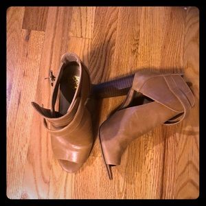 Vince Camuto peep toe booties. Size 8.5
